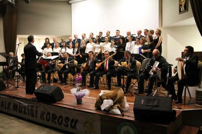‘Yurdumuzdan Türkler Konseri’ Müzikseverlerle Buluştu