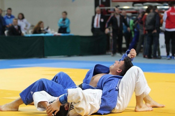 Manisa Büyükşehir’in Judocularından Önemli Başarı