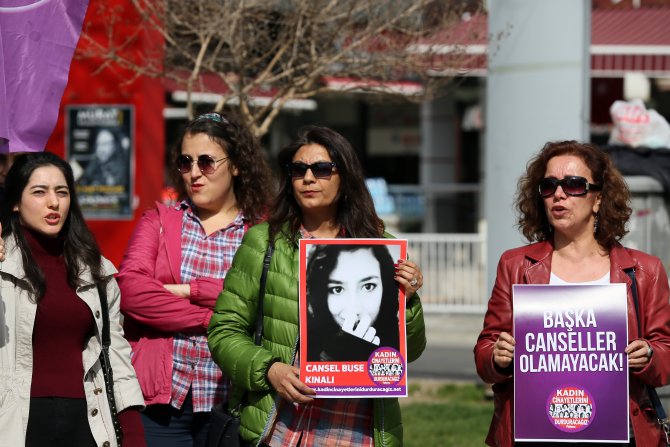 Kadın Cinayetlerini Durduracağız Platformu üyeleri Cansel için eylem yaptı