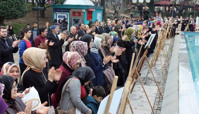 Bursa’da Yüzlerce Kişi 28 Şubat’ı El Ele Tutuşarak Protesto Etti