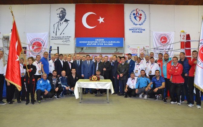 Türkiye Profesyonel Kick Boks Şampiyonası Devam Ediyor