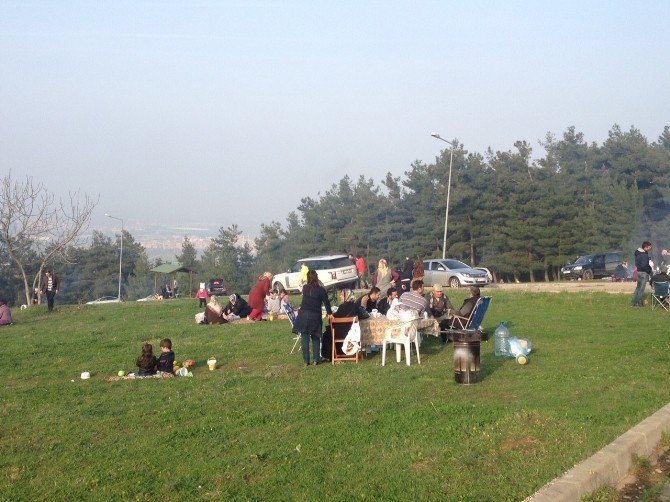 Bursa’da Piknik Alanları Doldu Taştı