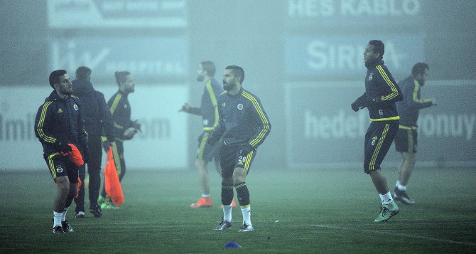 Fenerbahçe, çalıştı ve derbi için kampa girdi