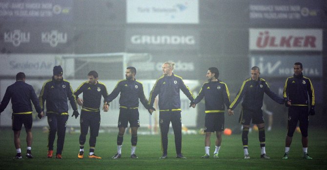 Fenerbahçe, çalıştı ve derbi için kampa girdi