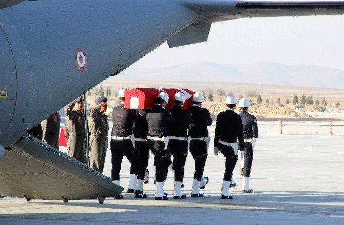 Şehit Polisin Cenazesi Konya’ya Getirildi