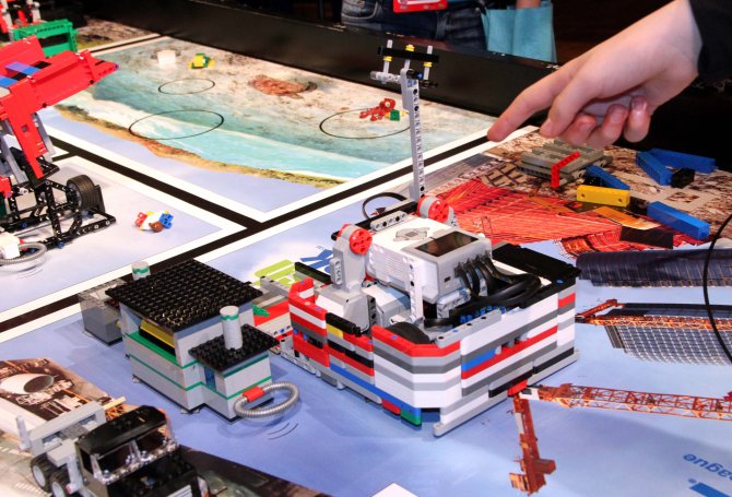 Bilim kahramanı robotlar çöpsüz bir dünya için yarıştı