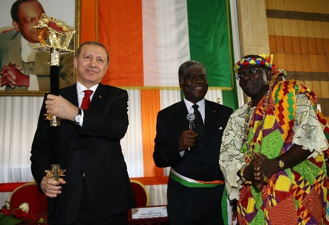Erdoğan’a Abidjan’ın Altın Anahtarı Ve Hemşerilik Beratı Verildi