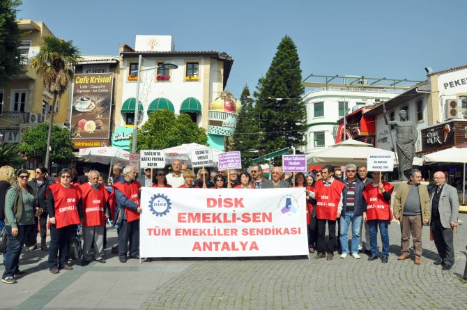 Antalya'da 'anaların gözyaşı dursun' eylemi