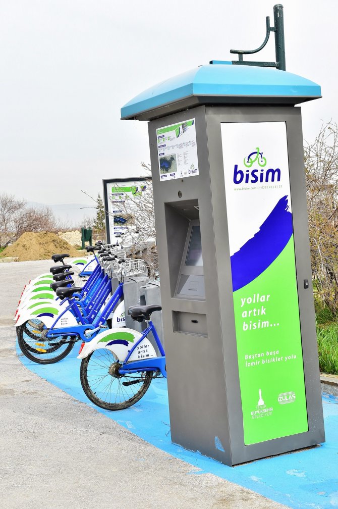 İzmir'de iki yılda 610 bin kişi bisiklete bindi