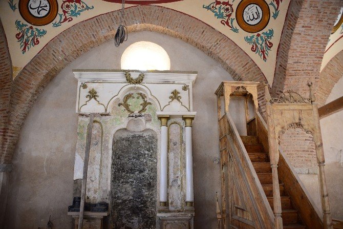 Akşehir’deki Ecdat Yadigarı Cami Restore Ediliyor