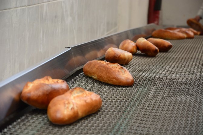 Mersin'de Halk Ekmek Fabrikası hizmete girdi, ekmek 60 kuruşa satılacak