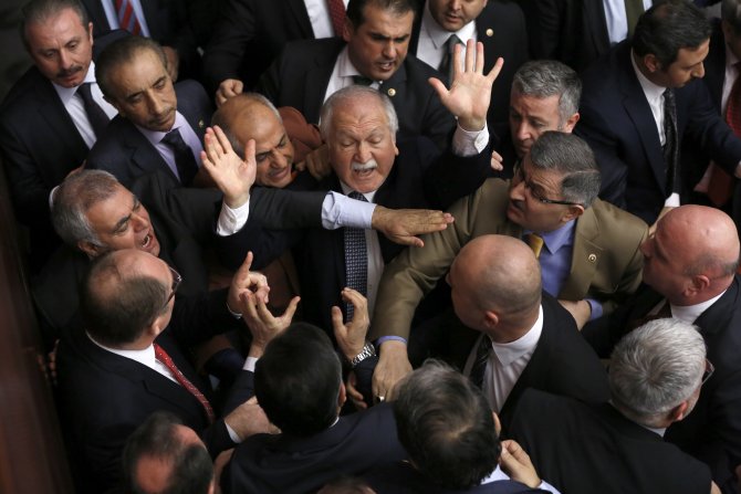Erdoğan sözleri sebebiyle CHP’li vekile Genel Kurula katılmama cezası verildi
