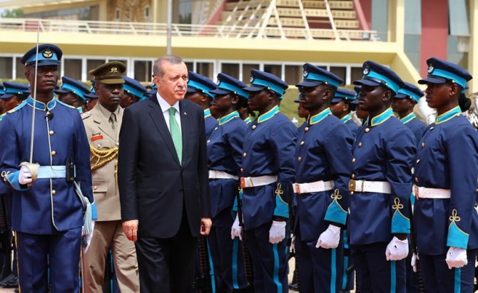 Cumhurbaşkanı Erdoğan Gana Başkanlık Sarayı'nda