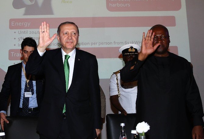 Cumhurbaşkanı Erdoğan: “İBB’den Akra Belediyesine 30 Otobüs Hibe Edilecek”