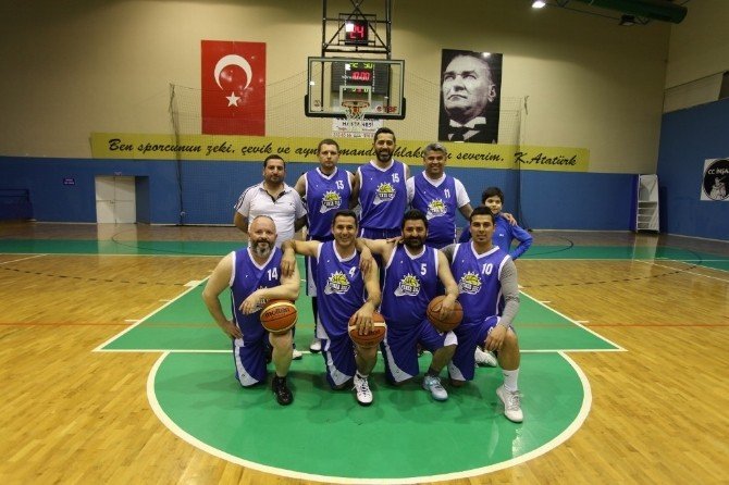 Veteran Basketbolcular Sahada