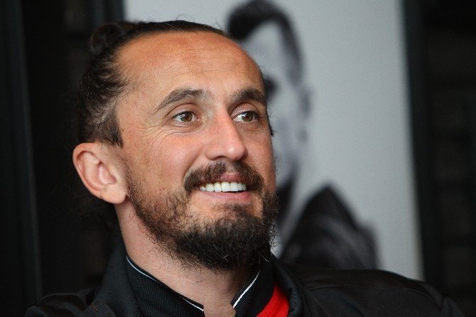 Tuncay Şanlı: "O Formayı, O Armayı Hissetmek Gerekiyor"