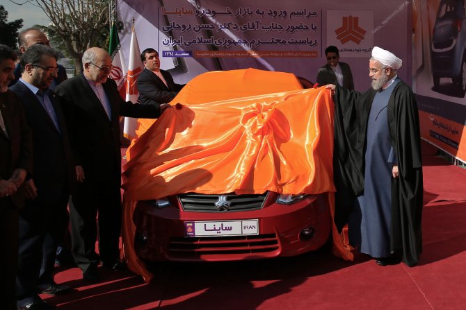 İran'ın yeni otomobili ve dizel motoru tanıtıldı