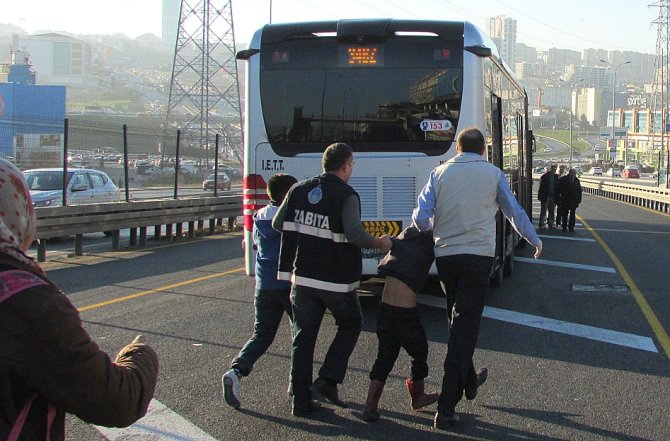 Zabıta, Suriyeli dilenci çocukları topladı