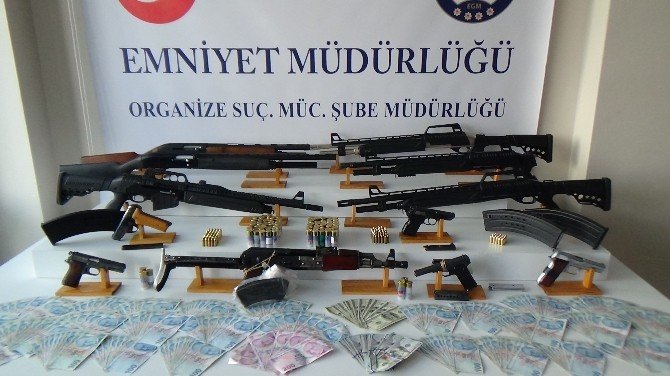 İstanbul’da Silah Kaçakçılığı Operasyonu: 6 Tutuklama