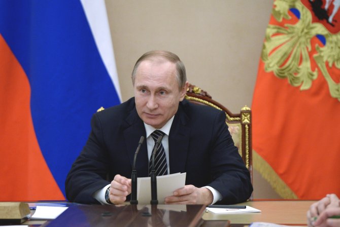 Putin: Rus petrol şirketleri üretimlerini artırmayacak