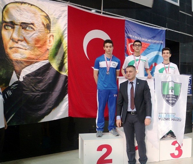 Şehitkamilli Yüzücüler Türkiye Şampiyonu Oldu