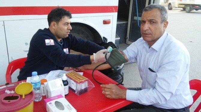 Yavuzeli’nde Kan Bağışı Kampanyası Düzenlendi