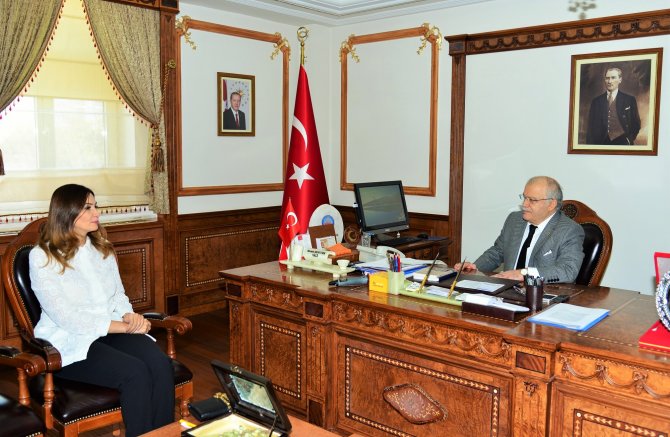 Azerbaycan Milletvekili Ganire Paşayeva, Vali Şentürk'ü ziyaret etti