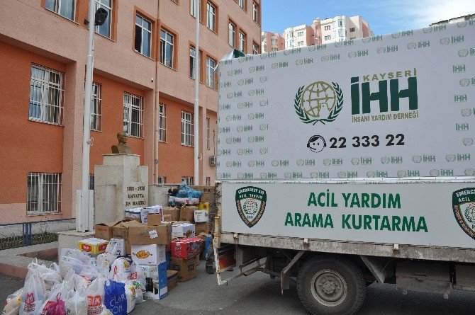 Öğrenciler Kendi Harçlıkları İle Bayırbucak Türkmenlerine Yardım Gönderdi