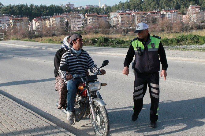 200 Motosiklet Sürücüsünden 168’ine Ceza Uygulandı