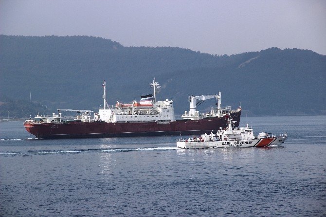 Rus Askeri Gemisi Çanakkale Boğazı’ndan Geçti