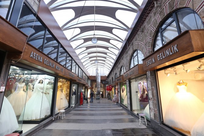 Gelinlikçiler Çarşısı elden geçiriliyor