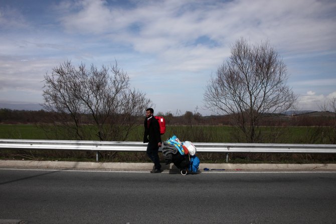 Cihan, Makedonya sınırında 10 bin mültecinin dramını görüntüledi
