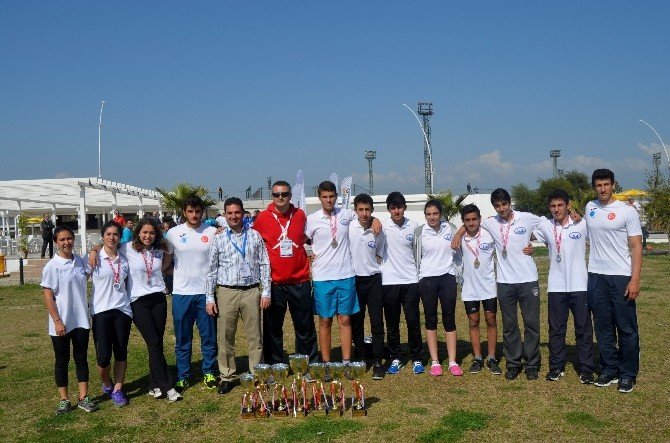 Adanalı Kanocular Uluslararası Yarıştan 7 Kupa İle Döndüler