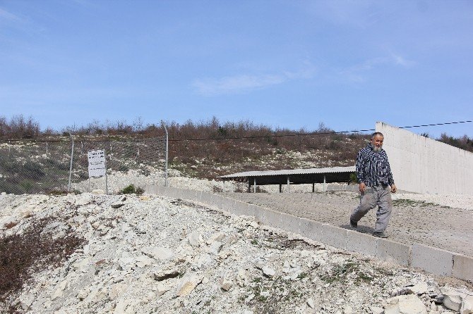 Köyün İçindeki Atış Poligonu Vatandaşları Korkutuyor
