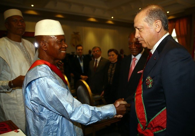 Cumhurbaşkanı Erdoğan’a Gine’de Şeref Madalyası Takdim Edildi