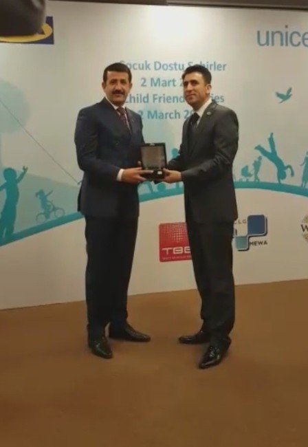 Eyyübiye Belediye Başkanı Mehmet Ekinci’ye Ödül Üstüne Ödül