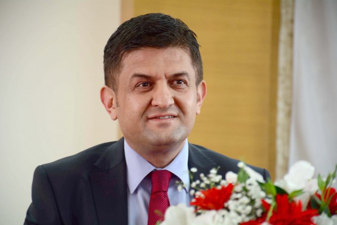 Altı gün önce görevine iade edilen Selim Erol memuriyetten istifa etti