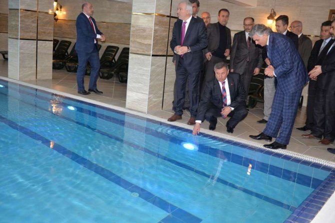 Kütahya Valisi Şerif Yılmaz, Gürallar'ı şehre ihanet etmekle suçladı