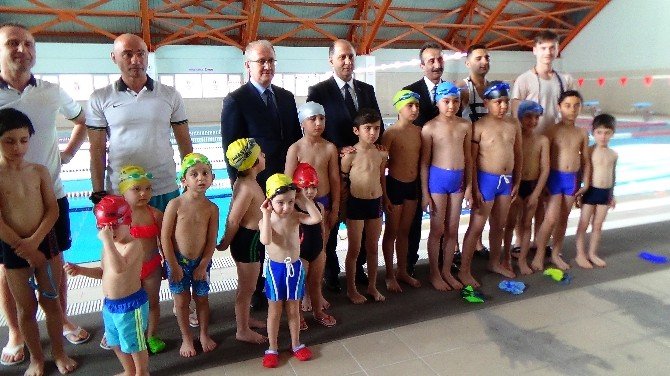 Amasya’da 36 Çocuğa Ücretsiz Yüzme Kursu