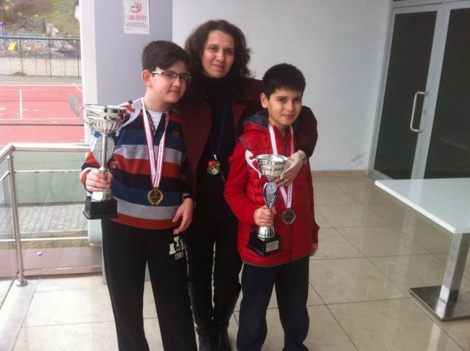 Satrançta birinci yine Fatih Koleji'nden