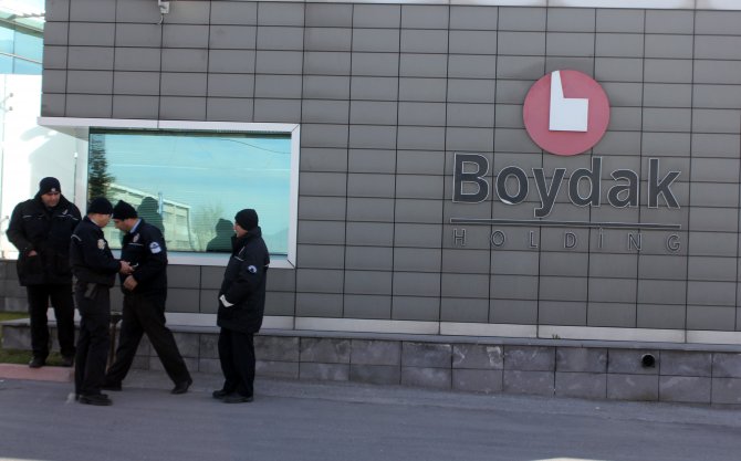 Boydak Holding'in 4 yöneticisi gözaltına alındı, holdingde arama sürüyor