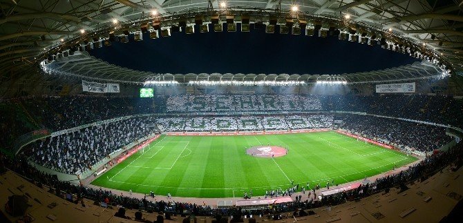 Büyükşehir Stadyumu’ndaki Atmosfer Türkiye’ye Örnek