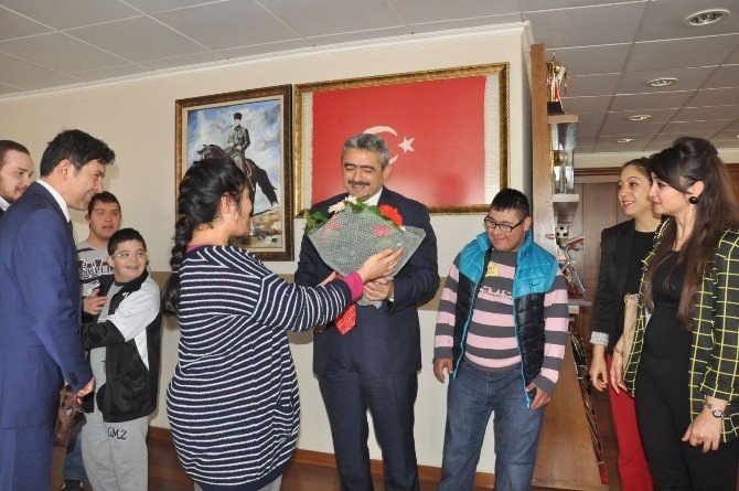 Güzelköy Özel Eğitim Uygulama Merkezi Öğrencileri Alıcık’ı Ziyaret Etti