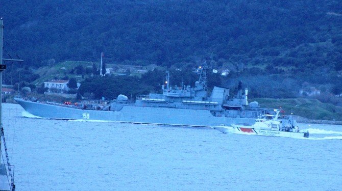 Rus Savaş Gemisi Çanakkale Boğazı’ndan Geçti