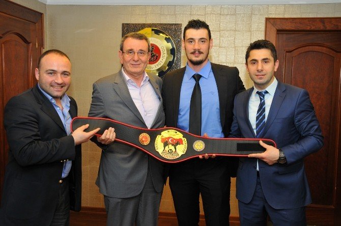 Başkan Murzioğlu Şampiyon Sporcuyu Ağırladı