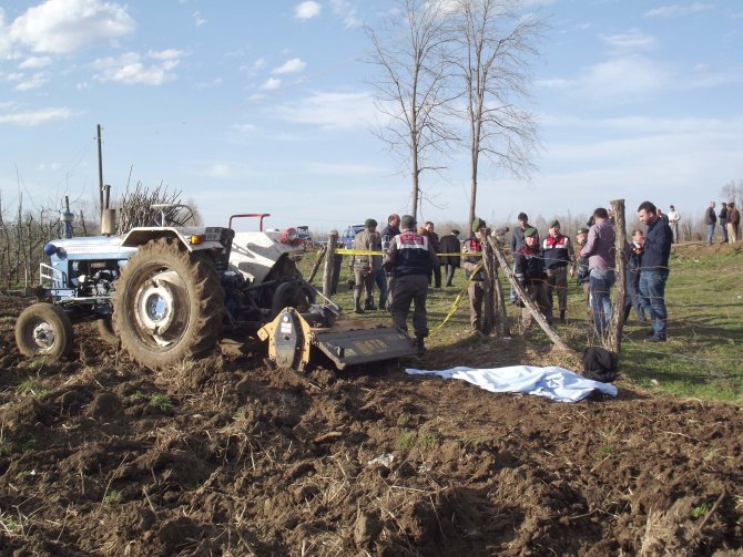 Tapan makinesi altında kalan çiftçi, yaşamını yitirdi