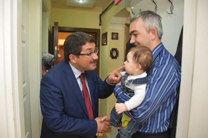 Şehzadeler Belediyesinden 3 Bin 400 Bebek Ziyareti