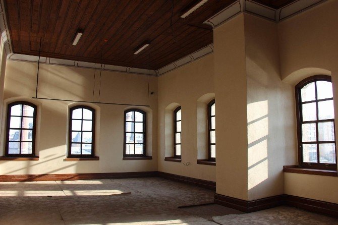 Sivas Valisi Barut Kongre Müzesi’ndeki Çalışmaları İnceledi