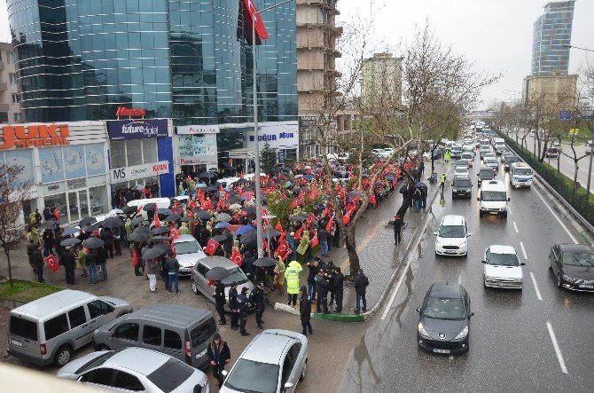 Zaman Gazetesi’ne Kayyum Atanması Bursa’da Protesto Edildi