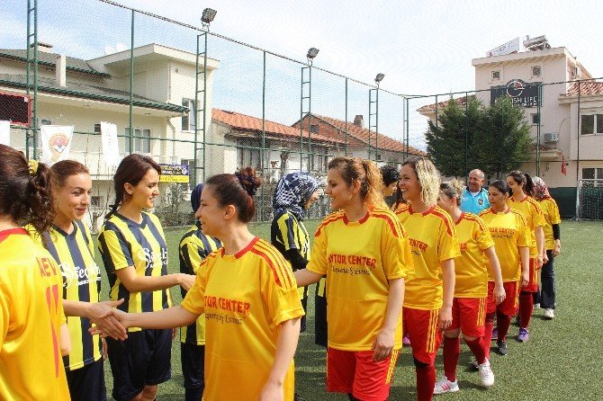 Kadınlar, Şiddete Hayır Diyerek Futbol Oynadılar